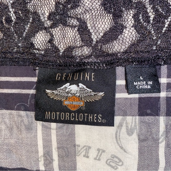 Women’s NWOT Harley Davidson button down shirt - Picture 3 of 3